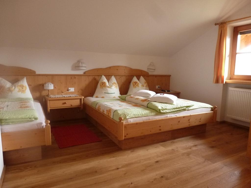 Galler Am Berg San Candido Ruang foto